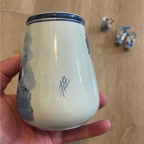 Delfts Blauw Handpainted Holland Porcelain Set - Picture 5 of 12